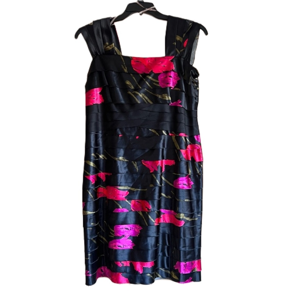 Jones Wear Elegant Black and Pink Tiered Floral Dress size 14W